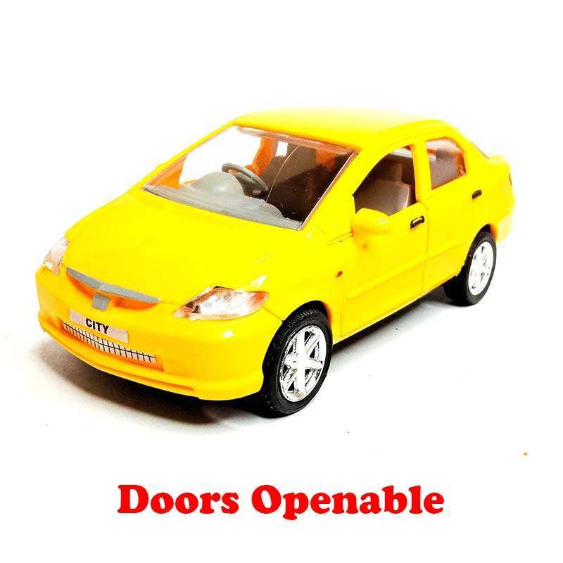 Centy-Miniature-Honda-city-Toy-Car-door-OPENABLE-yellow_002.jpg