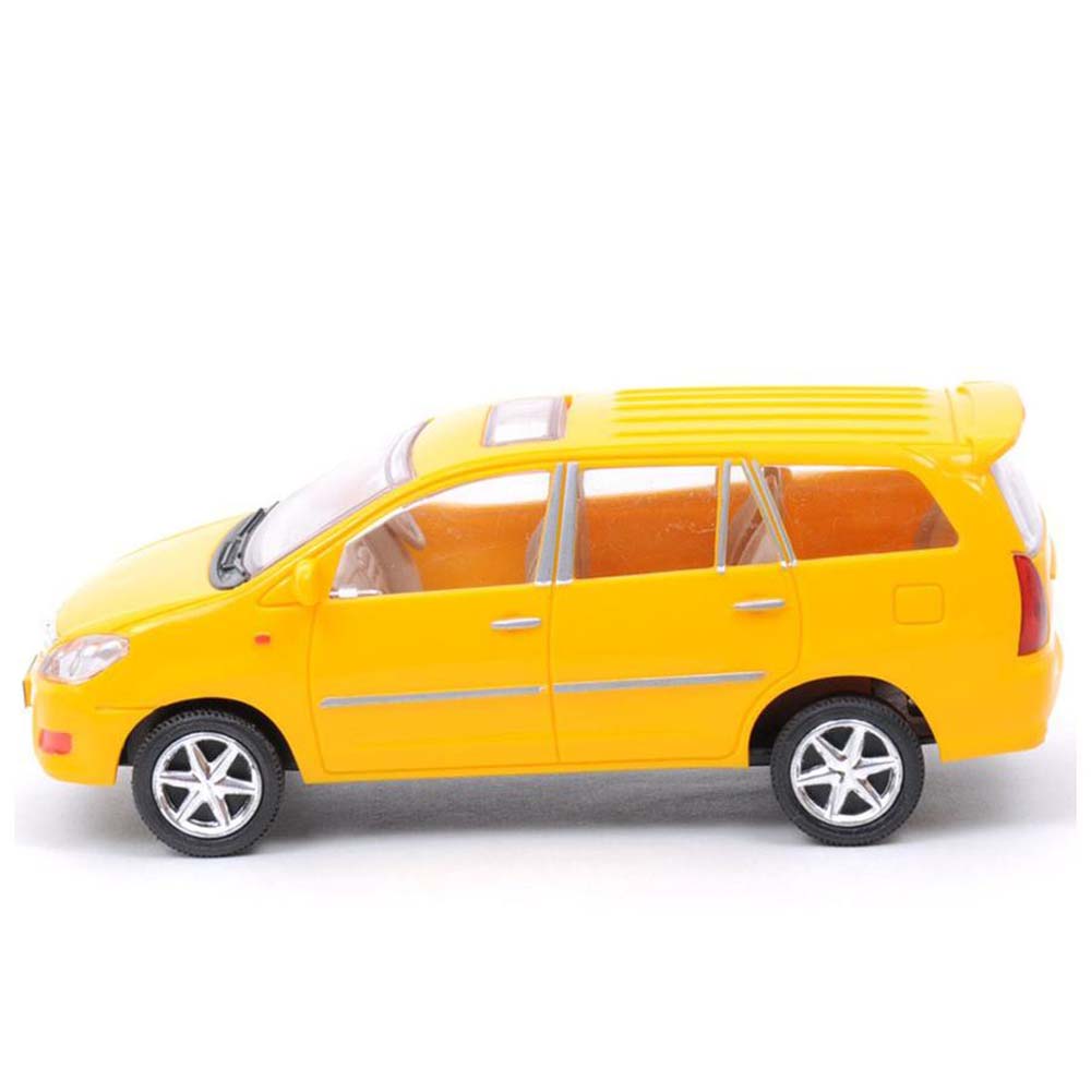 Centy_Miniature_Plastic_Pull_Back_Innova_Car_-_Yellow_003.jpg