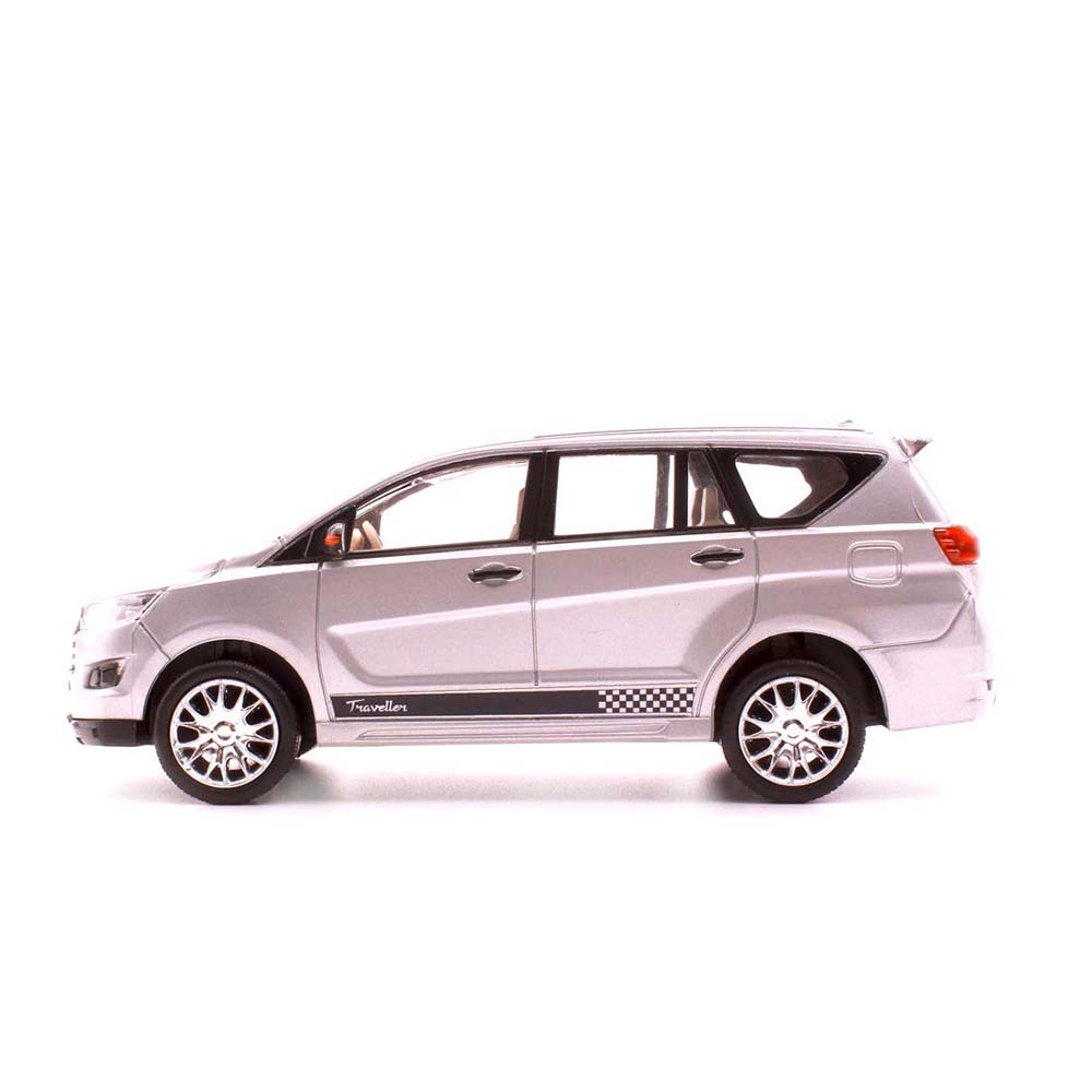 centy-Cristiano-Innova-silver_002.jpg