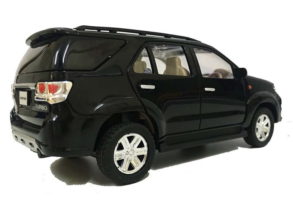 centy-fortune-toy-car-black_008.jpg